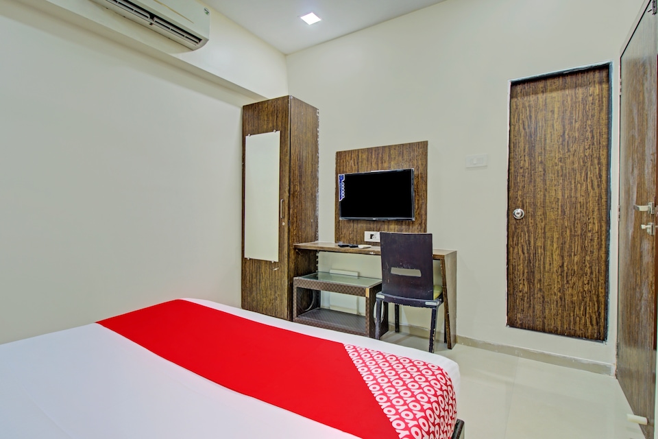 OYO 77701 Hotel Aquarius, Mumbai International Airport, Mumbai