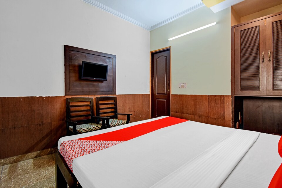 OYO 77724 Hotel Chitra, Haridwar Junction, Haridwar