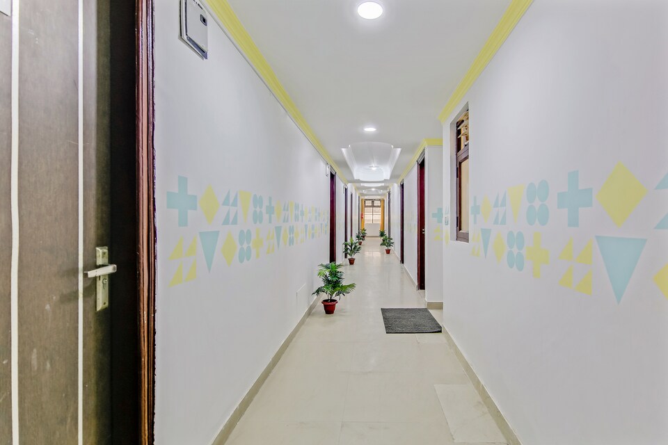 Prop Live as DEL3714, Saket Delhi, Delhi