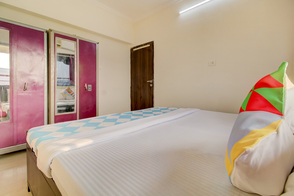 OYO 77735 RSR Homes, Mumbai International Airport, Mumbai