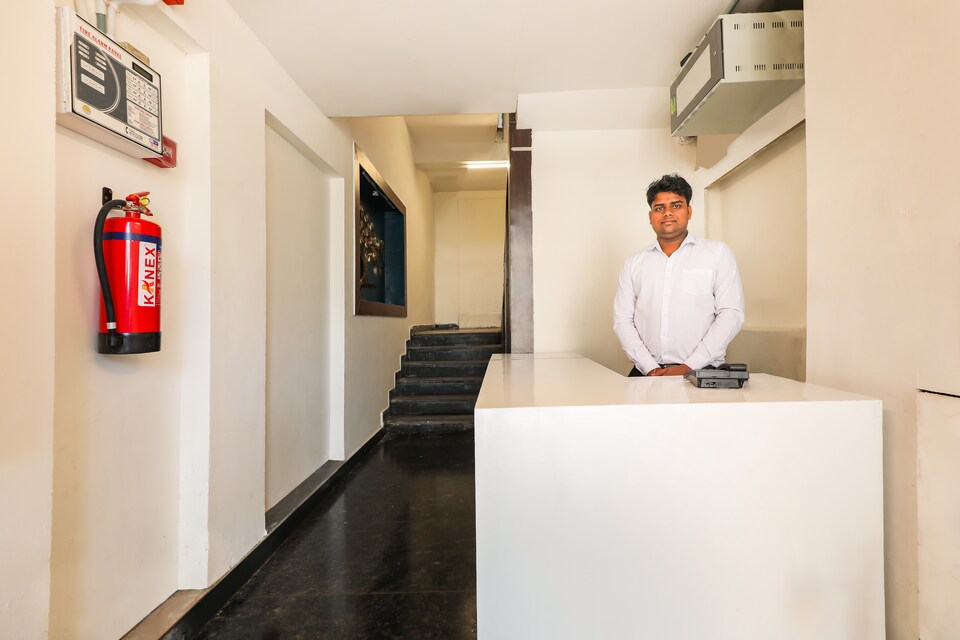OYO Collection 77747 Saket Inn  Collection Bhopal  Book    1642 OYO