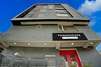 Super Townhouse Ulsoor Near Halasuru Metro Station