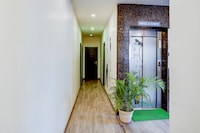 Super Townhouse Ulsoor Near Halasuru Metro Station