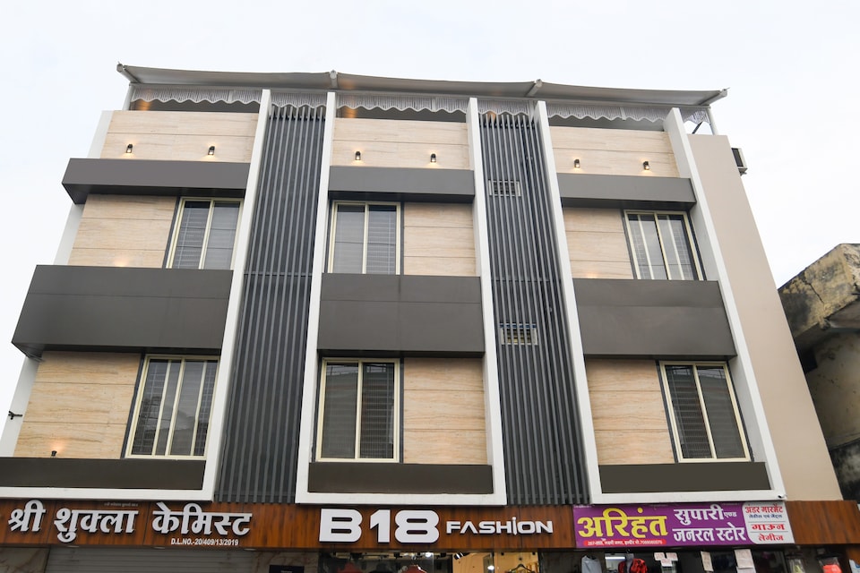  live as IND895, Airport Road - Indore, Indore