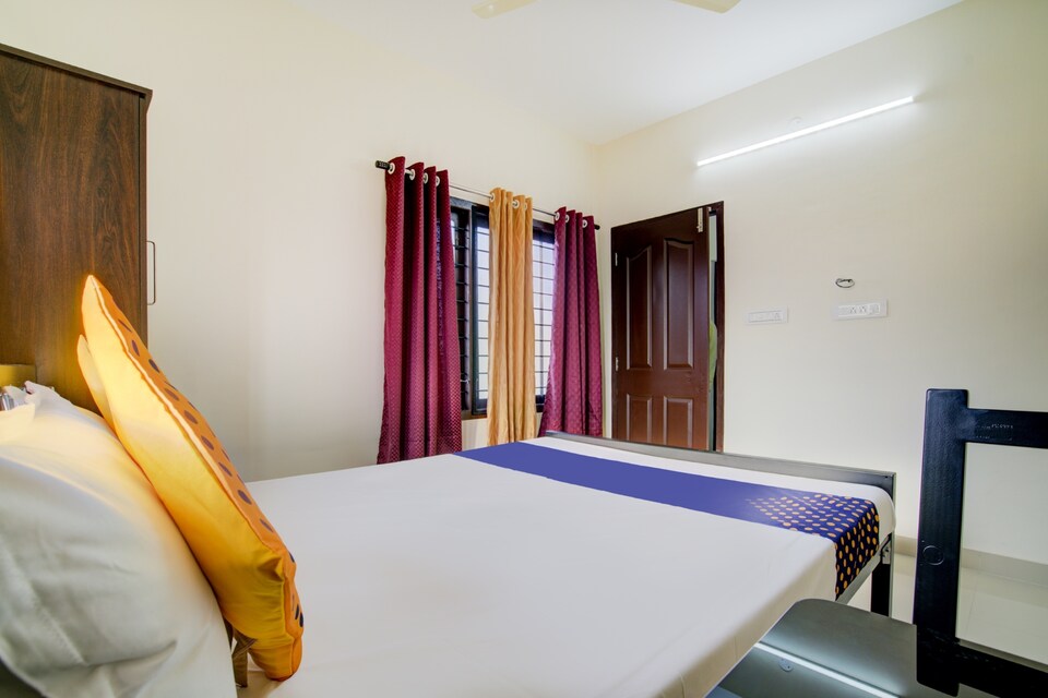 SPOT ON 77777 Nas Tourist Home, Thevara Kochi, Kochi
