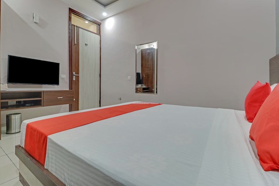 Hotel O Skyla, Zirakpur, Zirakpur