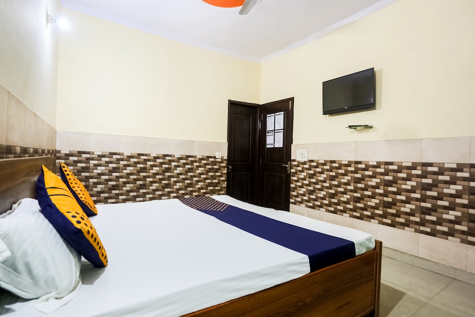 SPOT ON DEL2930 Hotel Kashvi Palace, Anand Vihar Delhi, Delhi