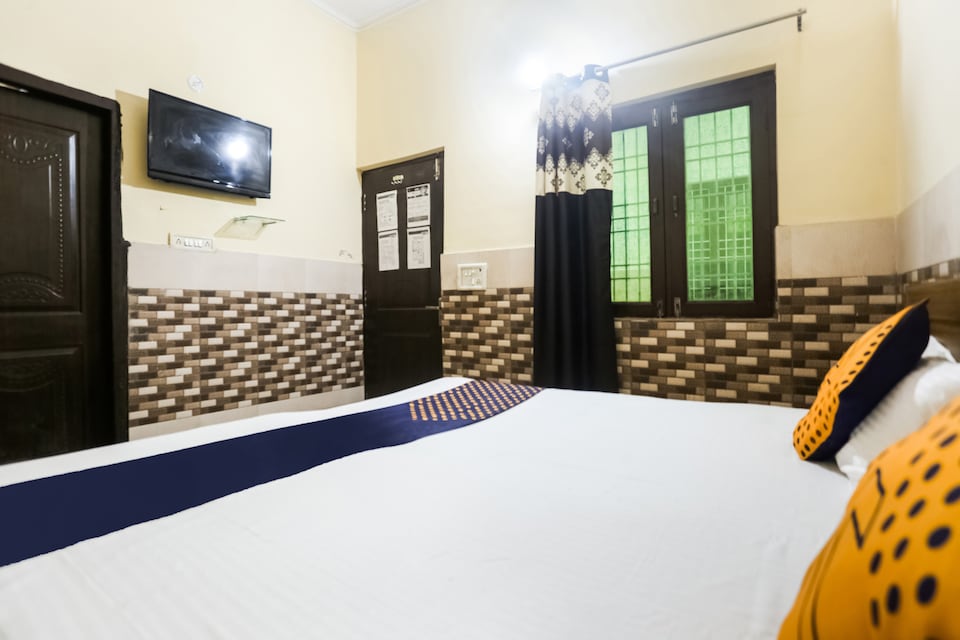 SPOT ON DEL2930 Hotel Kashvi Palace, Anand Vihar Delhi, Delhi