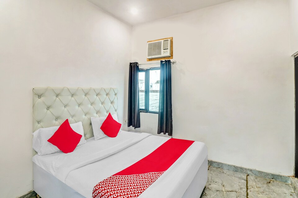 OYO 77833 Galaxy Hotel & Restaurant , Moradabad, Moradabad