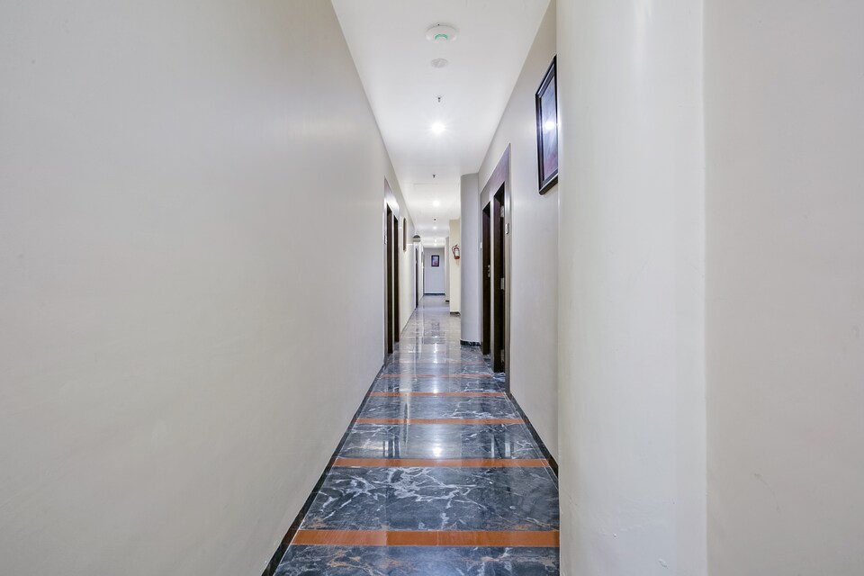 OYO 77861 Elite Continental, Mumbai International Airport, Mumbai