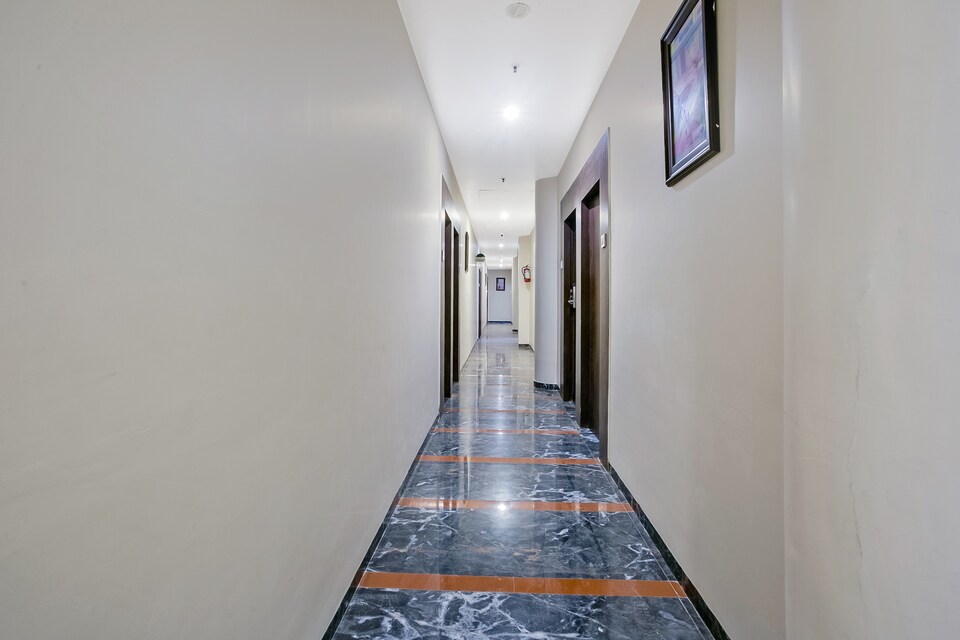 OYO 77861 Elite Continental, Mumbai International Airport, Mumbai