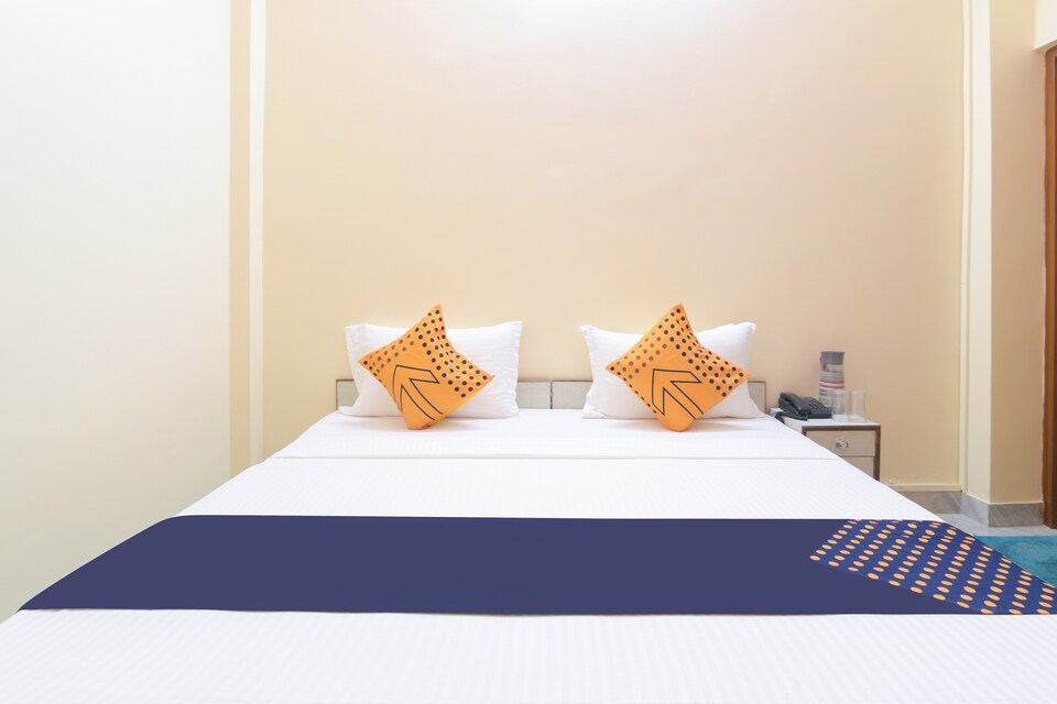 SPOT ON ALD224 Mahadeva Homes Guest House, Railway Station Allahabad, Prayagraj