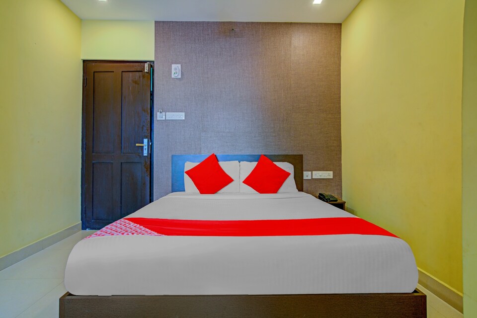 OYO Flagship 77876 Amigo Suites, Edapally Kochi, Kochi