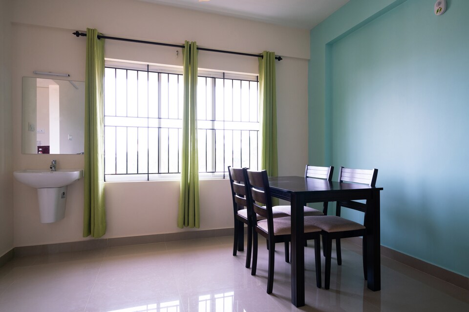 OYO 77904 Majestic Mansion, Kakkanad Kochi, Kochi