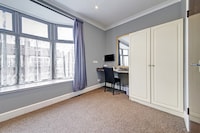OYO Bostons Manor Hotel, Hanwell London