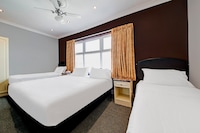 OYO Bostons Manor Hotel, Hanwell London