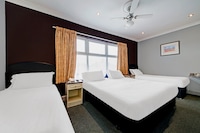 OYO Bostons Manor Hotel, Hanwell London