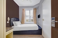 OYO Bostons Manor Hotel, Hanwell London