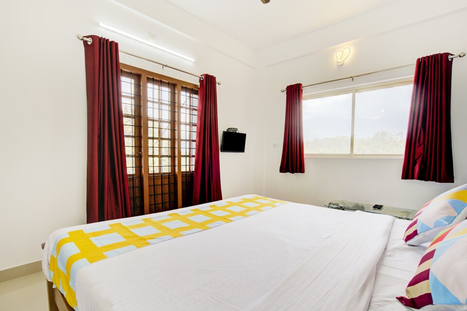 OYO 77937 bay leaf inn, Anachal, Munnar