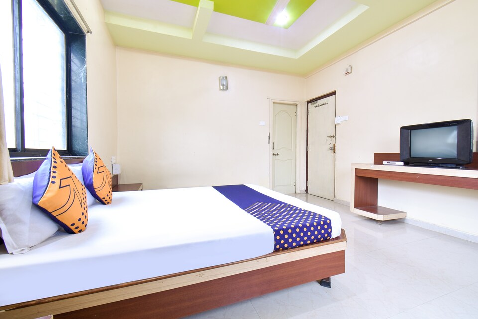 OYO 77941 Hotel Dixit Wada Nivas, Shirdi, Shirdi