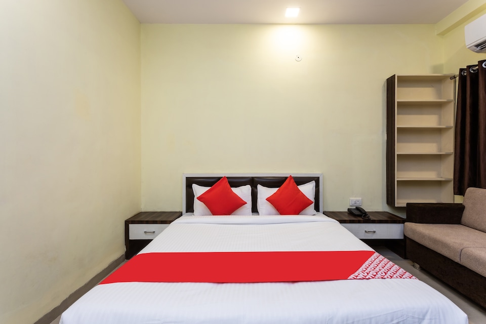 OYO 77954 Flagship Hotel Utsav Inn, Rajender Nagar, Indore