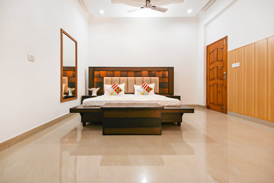 OYO Home 77956 Delightful Stay, Rajpur Road Dehradun, Dehradun