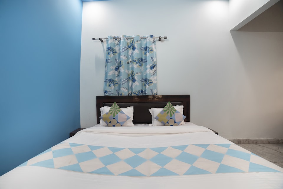 OYO Home 77963 Ratan's Villa, Rispana Pul Dehradun, Dehradun