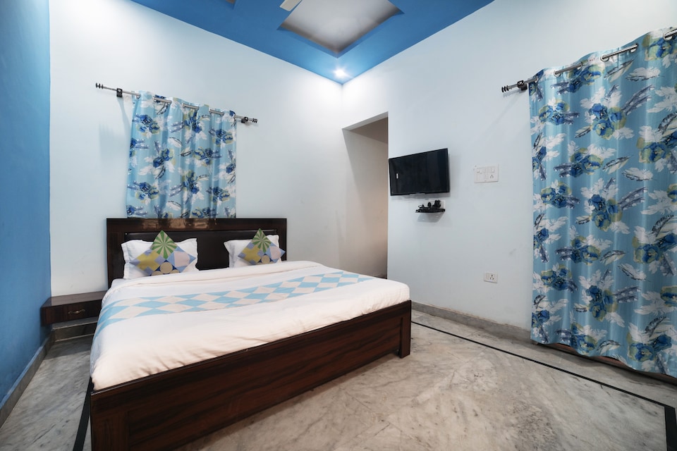 OYO Home 77963 Ratan's Villa, Rispana Pul Dehradun, Dehradun