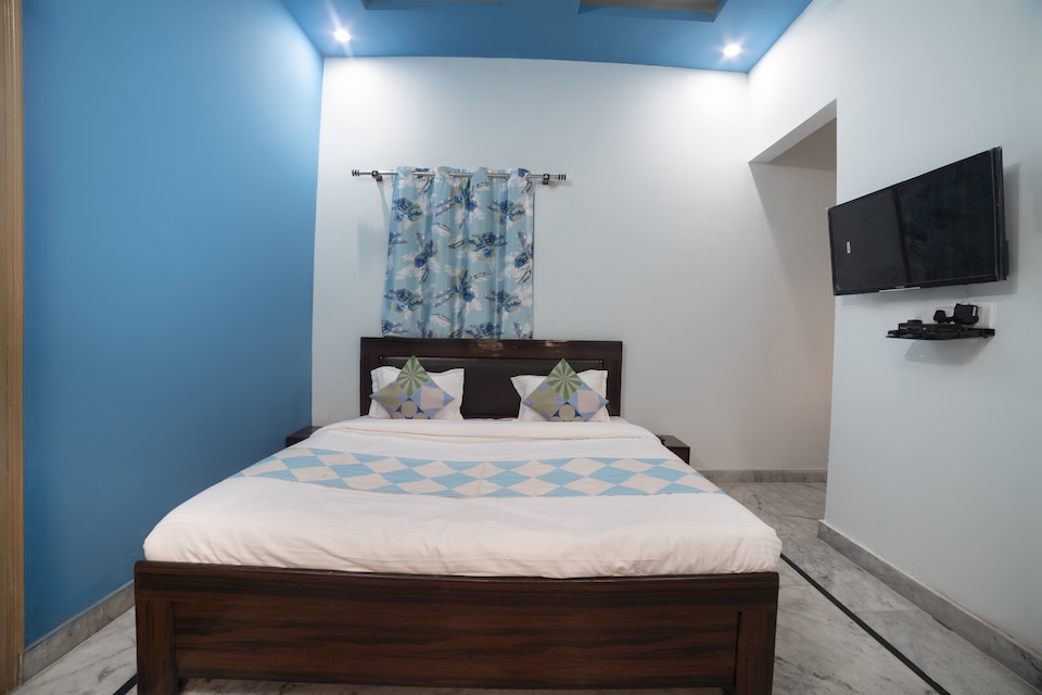 OYO Home 77963 Ratan's Villa, Rispana Pul Dehradun, Dehradun