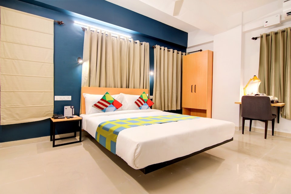 OYO 78025 Aura Homes, Pimpri Pune, Pune