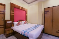 Hotel O Home Cozy Studio Collage Square Hotel Maya International Near St. Thomas's Church