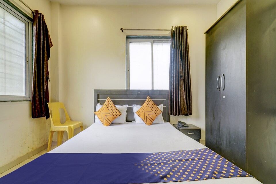 SPOT ON New Honey Lodging Near Laxminarayan Theatre, Katraj Khed Shivapur Pune, Pune