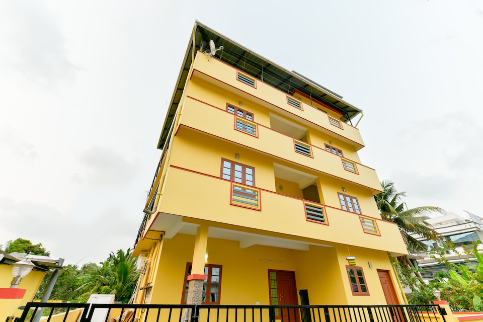 OYO 78059 Sam Apartment, Edapally Kochi, Kochi
