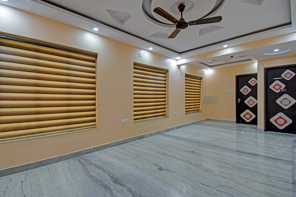 OYO  Flagship Town Inn, Rajarhat Kolkata, Kolkata