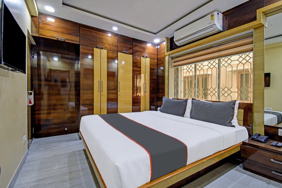 OYO  Flagship Town Inn, Rajarhat Kolkata, Kolkata