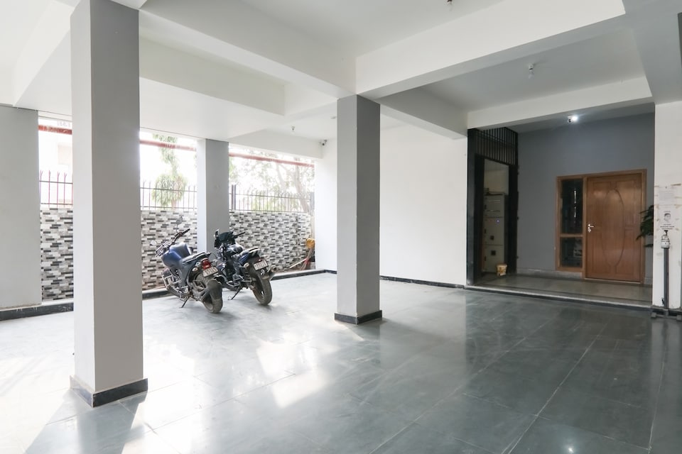 Hotel O Figtree Premier, Bailey Road, Patna