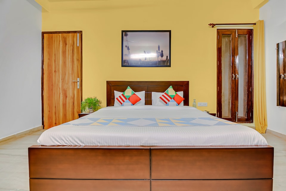OYO Home 78110 Exotic Designer Stay, Dwarka Delhi, Delhi