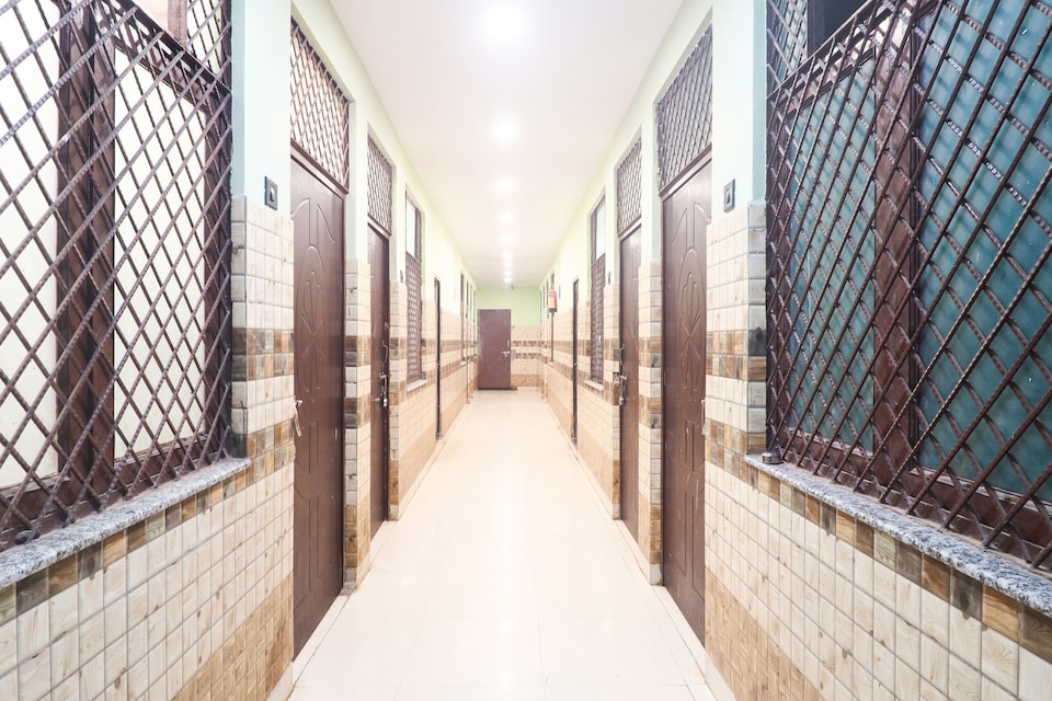 SPOT ON 78167 Hotel Royal Castle, IIT Kanpur, Kanpur