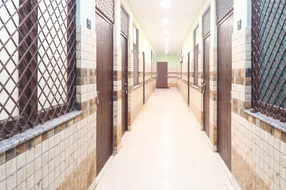 SPOT ON 78167 Hotel Royal Castle, IIT Kanpur, Kanpur