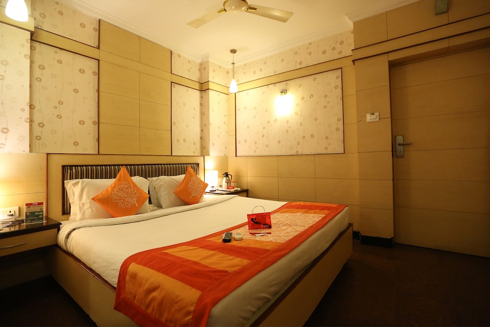 OYO Rooms 043 Vadapalani SIMS Hospital, Arcot Road, Chennai