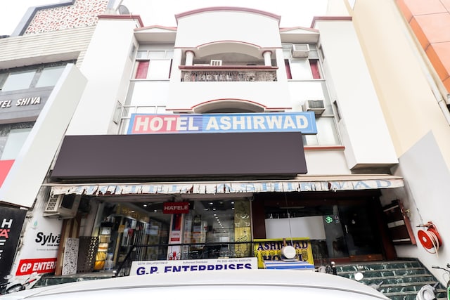 Hotel O Ashirwad Charbagh Bus Station