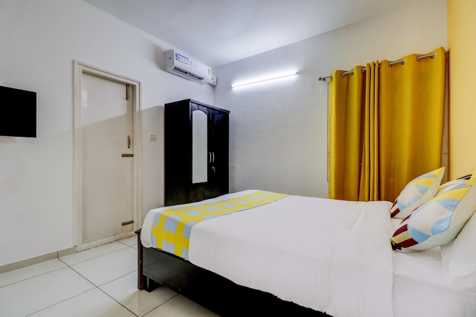 OYO Flagship 78210 LUXURIOUS STAY, BTM Madiwala Bangalore, Bangalore