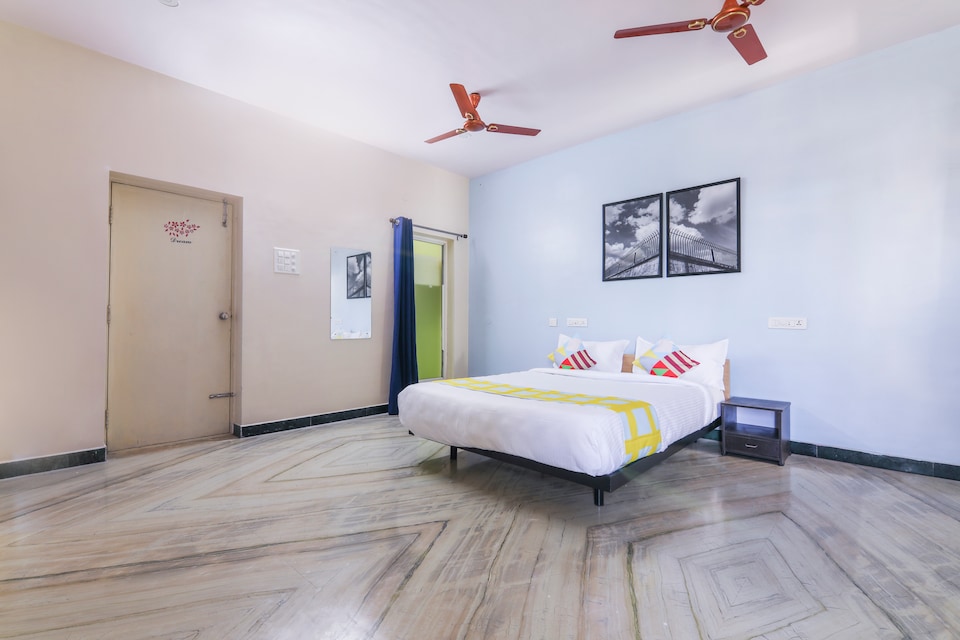 OYO 78216 G-Cloud, Velachery, Chennai