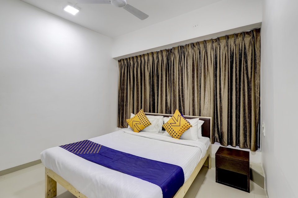 SPOT ON SRT201 Hotel Nexus, Parvat Patiya, Surat