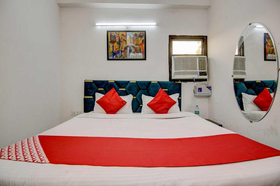 OYO 78275 Zohid Star Residency, Rajouri Garden Delhi, Delhi