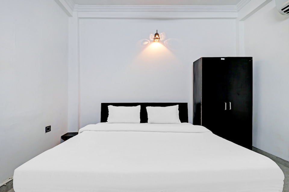 OYO 78278 Hotel C_95, Airport Road - Bhopal, Bhopal