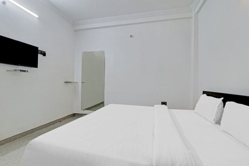 OYO 78278 Hotel C_95, Airport Road - Bhopal, Bhopal