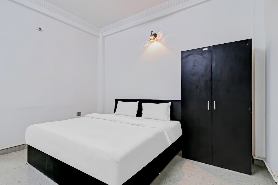 OYO 78278 Hotel C_95, Airport Road - Bhopal, Bhopal