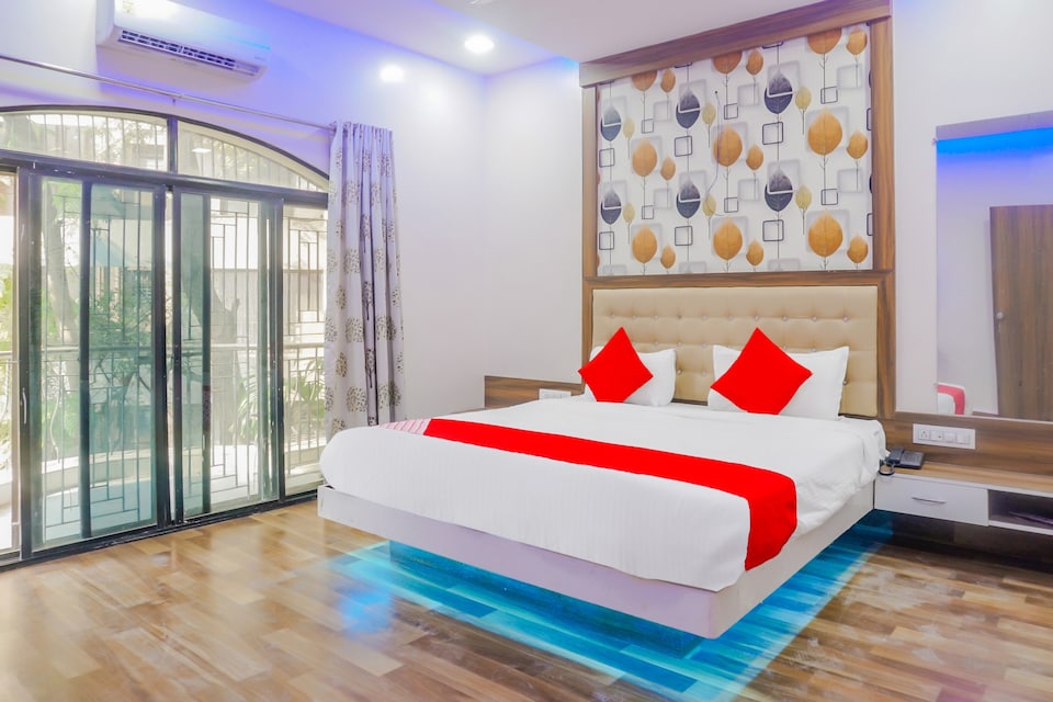 Hotel O Rest Inn, Koregaon Park Pune, पुणे
