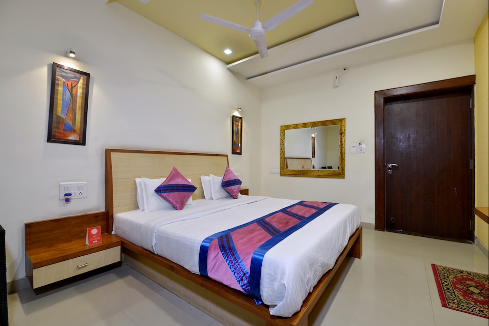 OYO Hotel Kaka Inn, Mount Abu, Mount-Abu